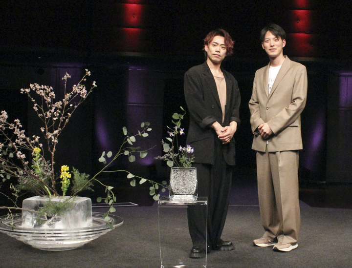 高橋大輔さん「死ぬまで表現」　生け花初挑戦で刺激