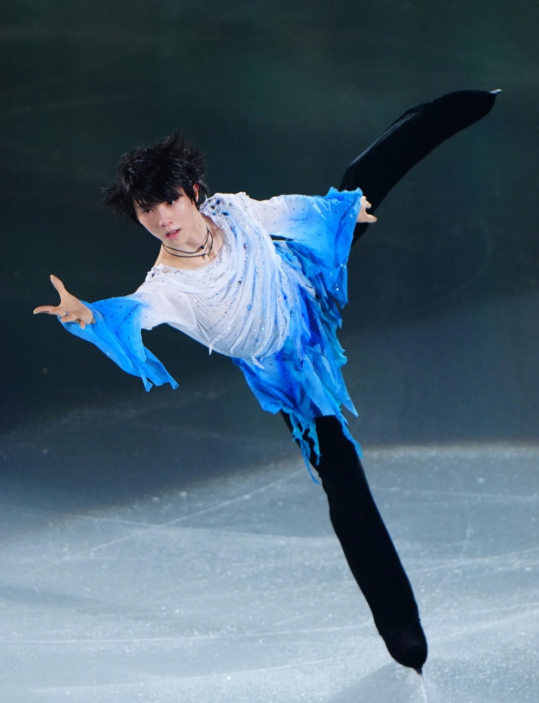 羽生結弦さん「傷が、優しい痛みになれば」 震災15年、ゆず『幾重』と